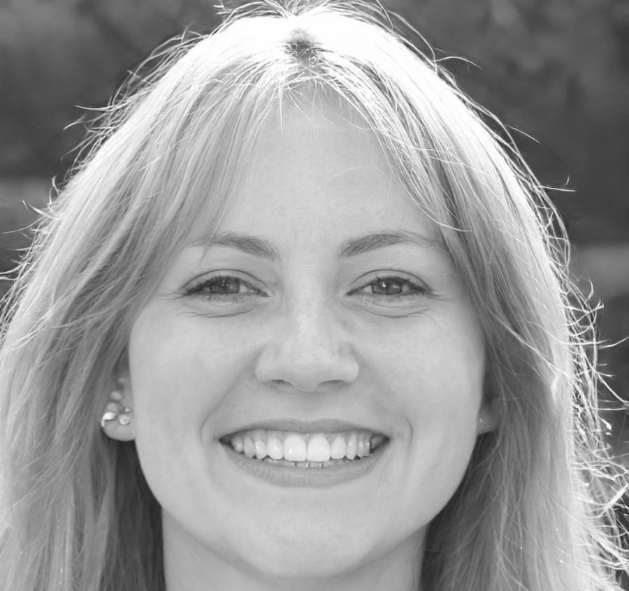 Carmen Mendoza, Directora de Estrategias Financieras